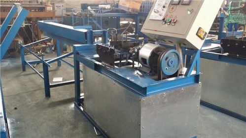 生產(chǎn)銷售半自動(dòng)菱形網(wǎng)機(jī),勾花網(wǎng)機(jī),斜方網(wǎng)機(jī)圖片 安平縣華鋼絲網(wǎng)機(jī)械制造廠 絲網(wǎng)機(jī)械,菱形網(wǎng)