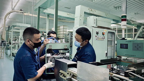 成都卷煙廠卷包車(chē)間啟動(dòng)停產(chǎn)技改，助力產(chǎn)業(yè)升級(jí)與綠色發(fā)展